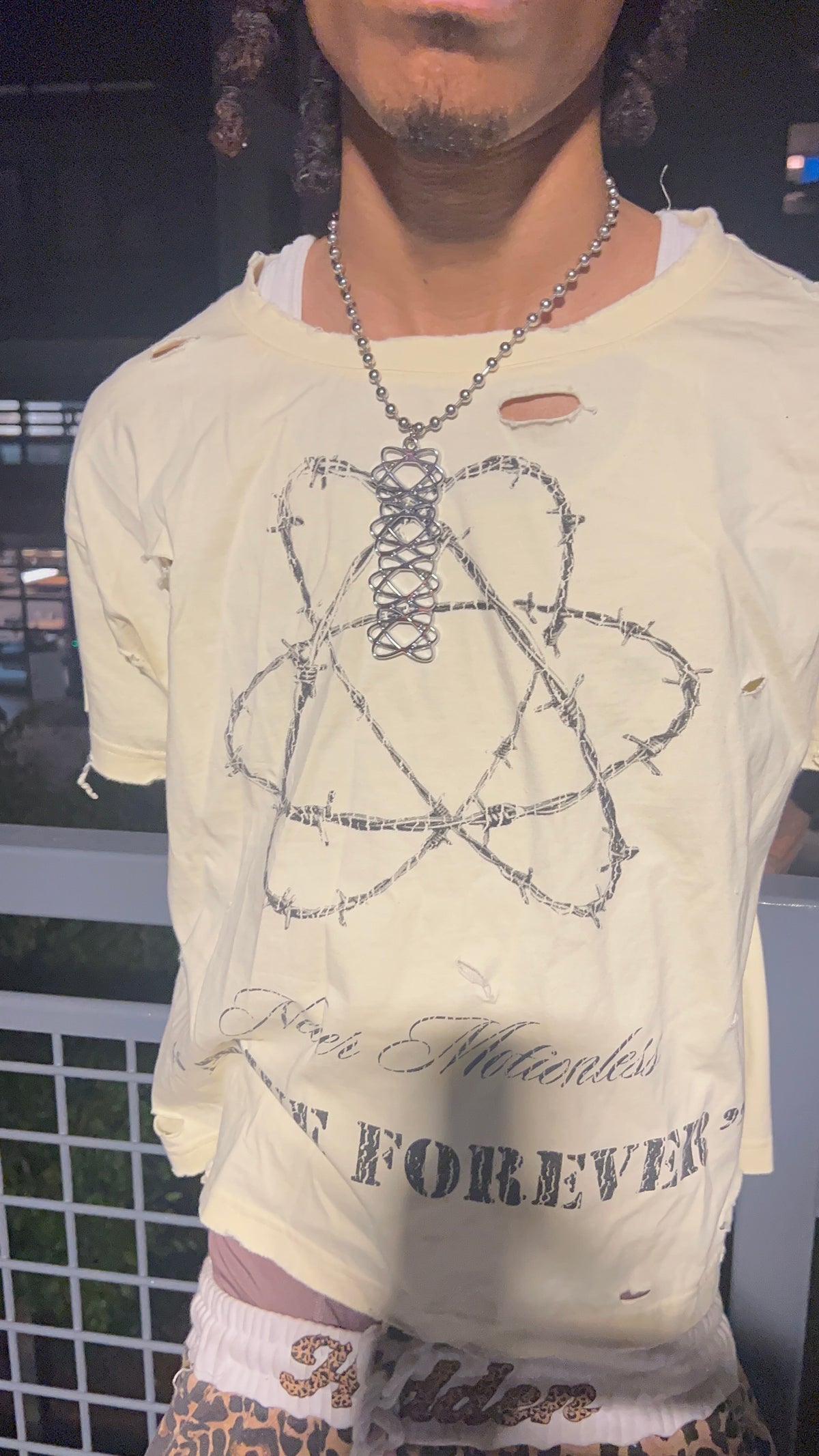 "Atomic" Chain